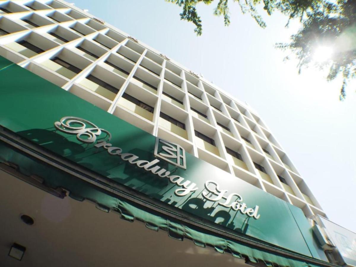 L Hotel At Broadway Сингапур Екстериор снимка
