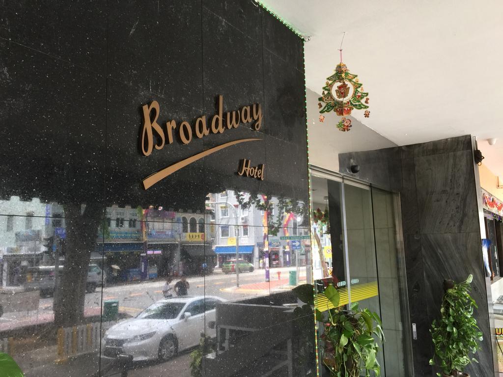 L Hotel At Broadway Сингапур Екстериор снимка